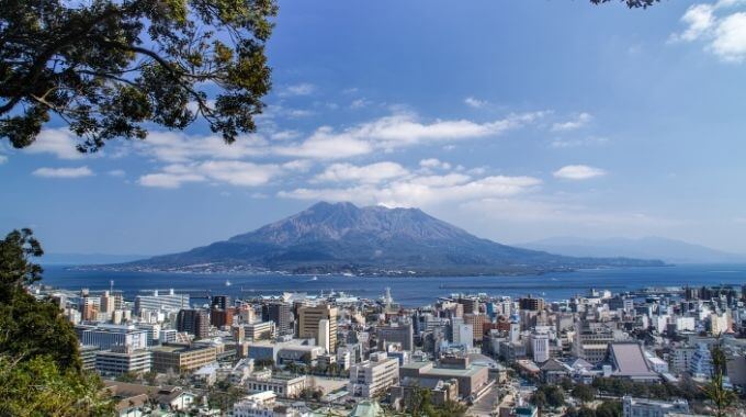 九州地方・沖縄の薬剤師の平均年収と最高年収の求人